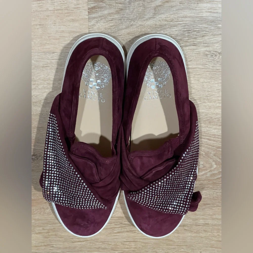 NEW Vince Camuto Burgundy Barita Suede SlipOn Studded Sneaker Size 7.5 - Picture 4 of 9